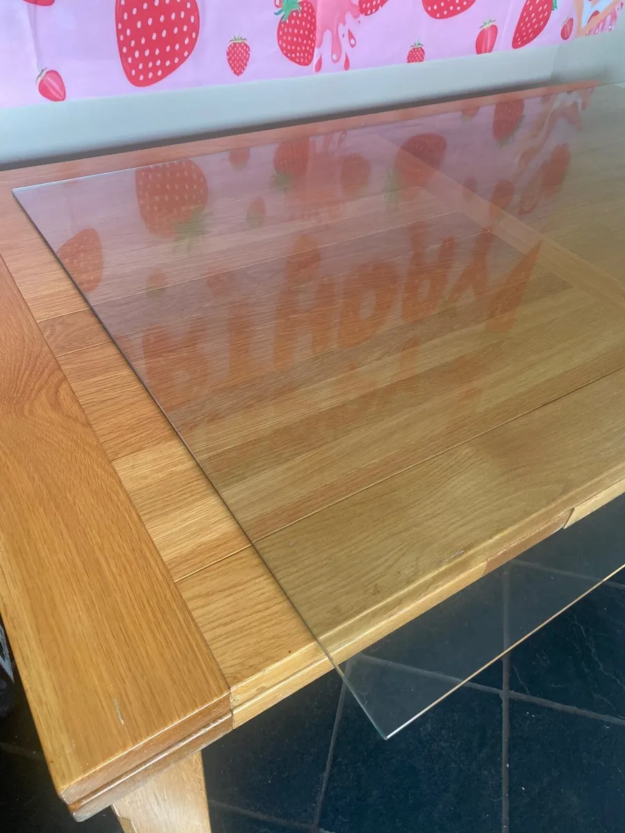 Oak kitchen table €259 - Image 1