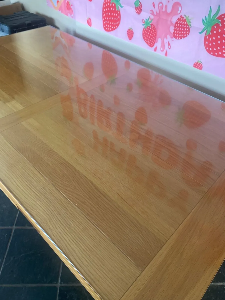 Oak kitchen table €259 - Image 3