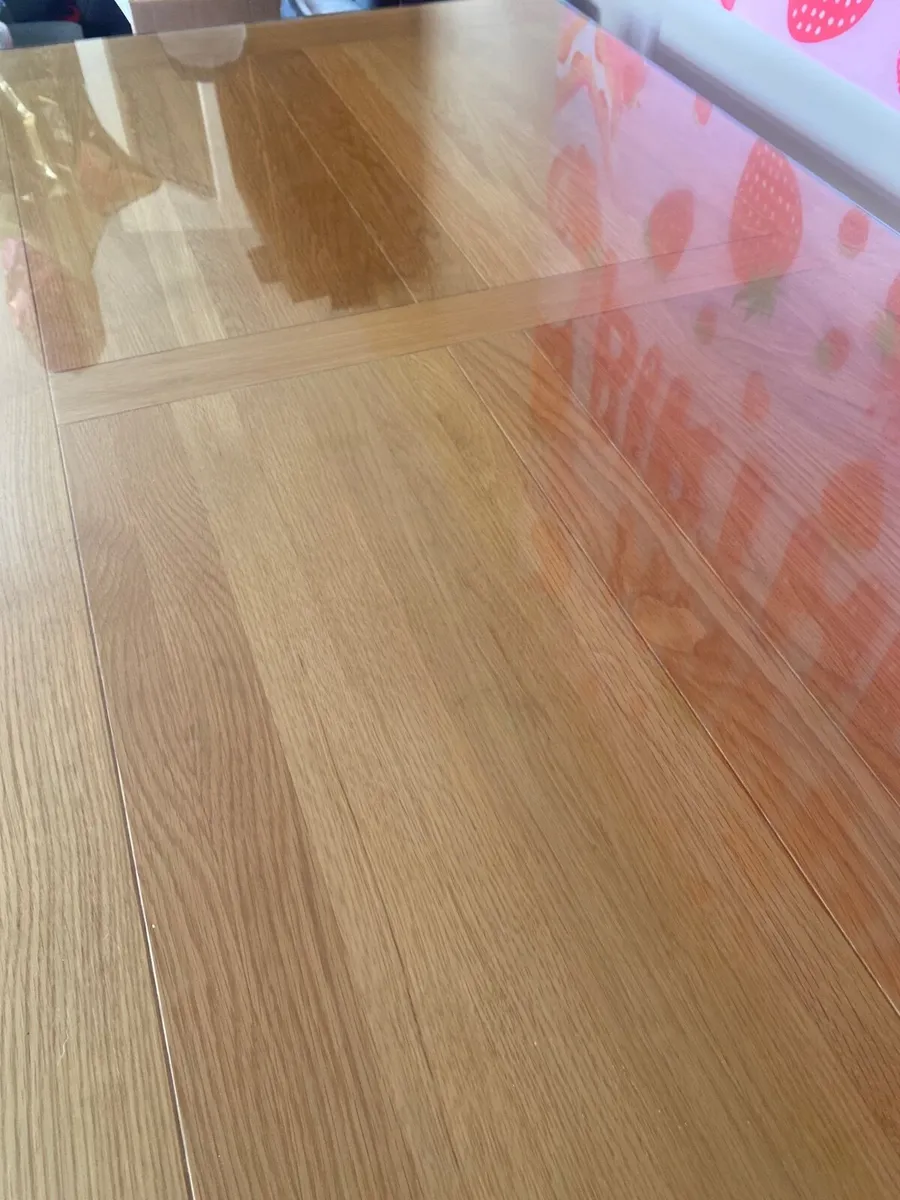 Oak kitchen table €259 - Image 4