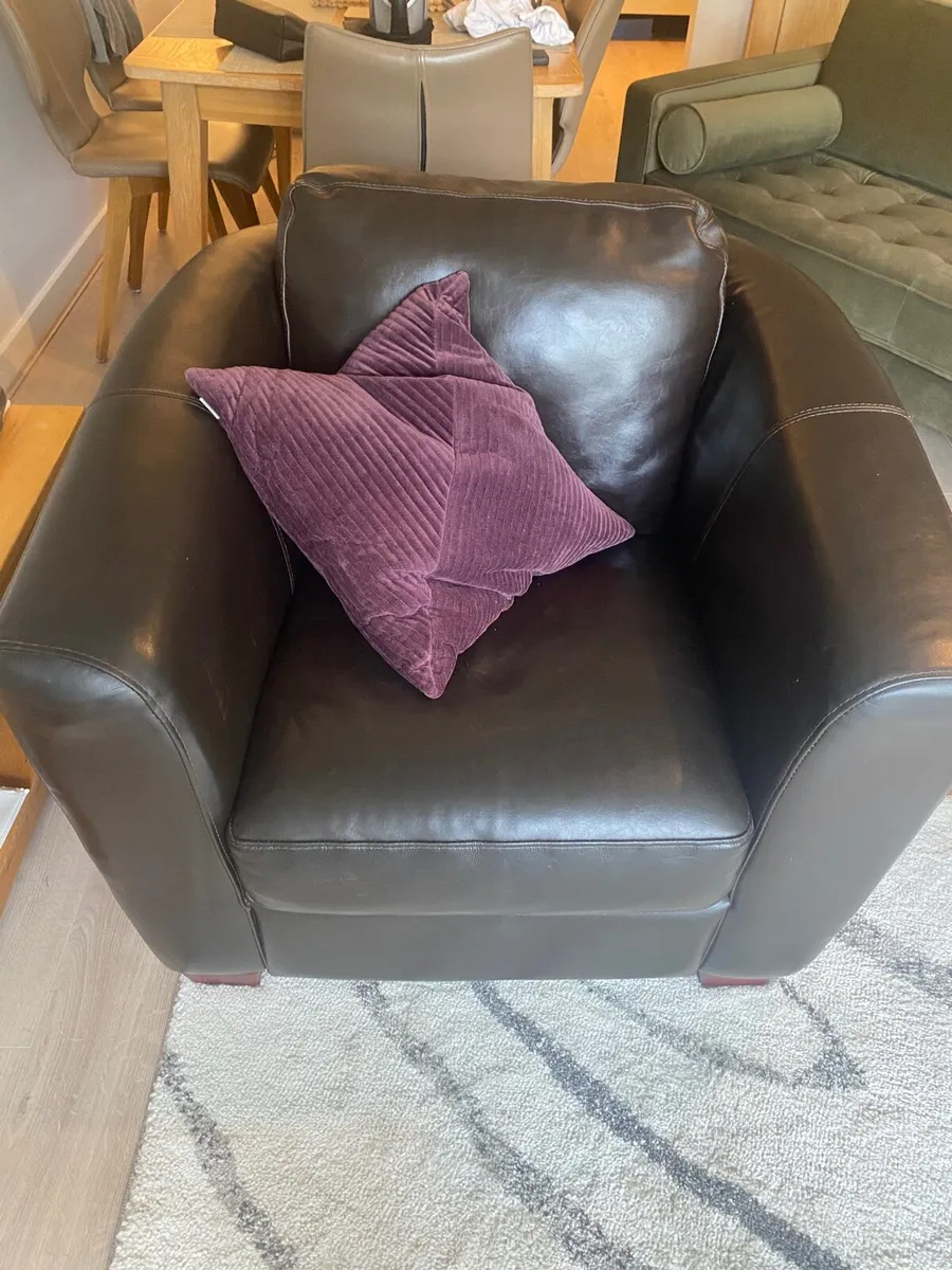 Free couch & armchairs - Image 4