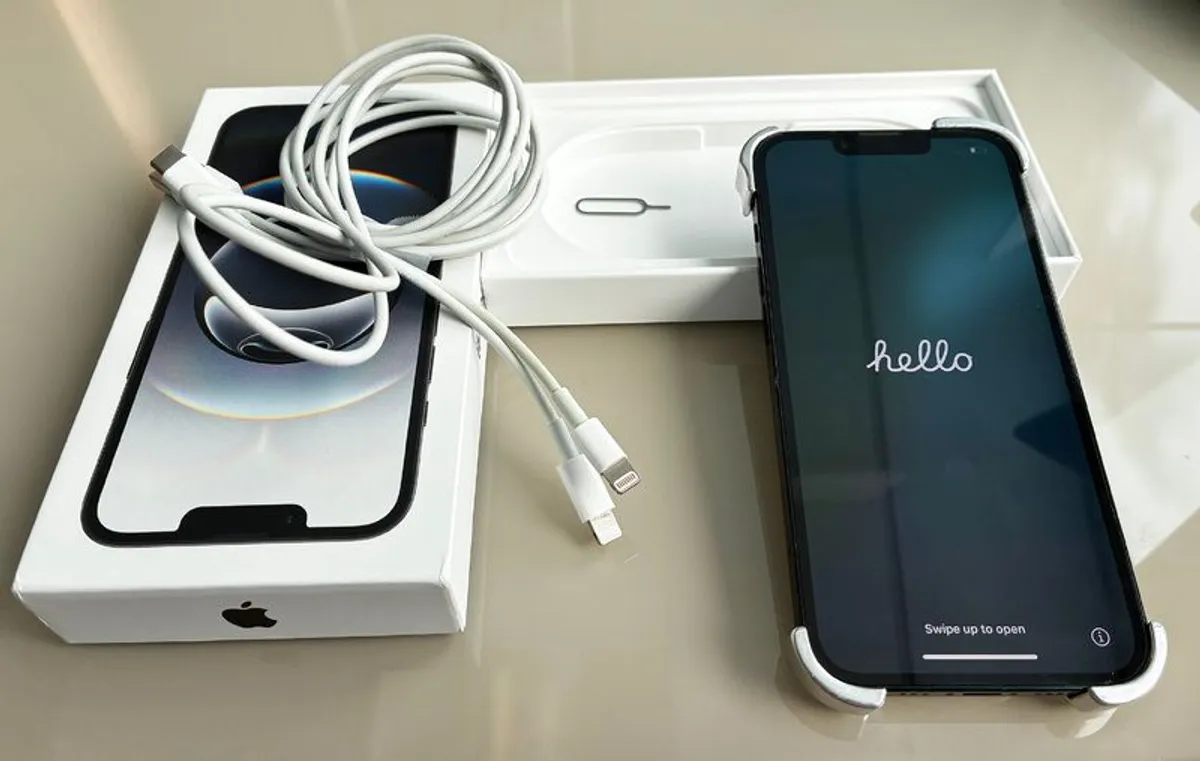iPhone 14 & Chargers - Image 1