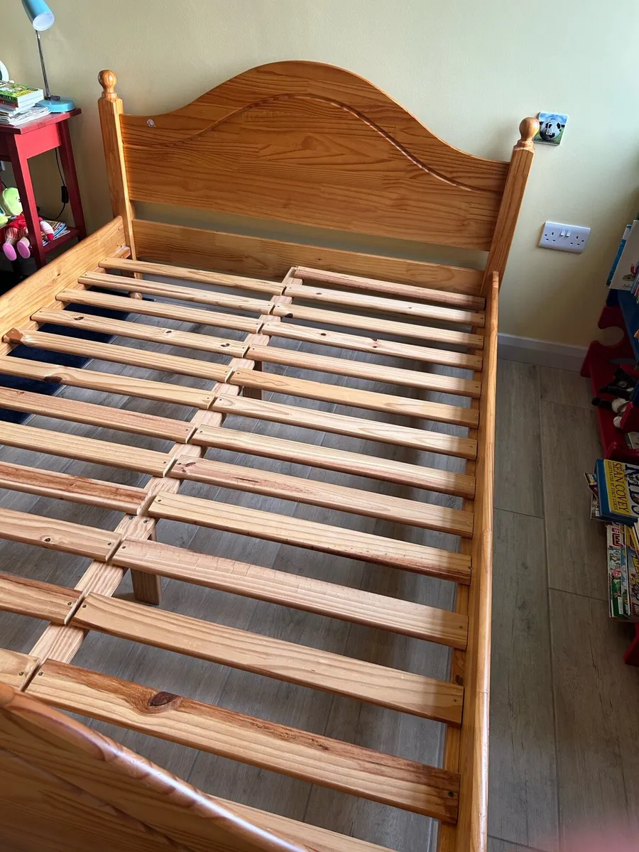 Double bed - Image 1