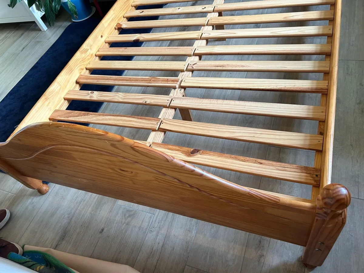 Double bed - Image 2