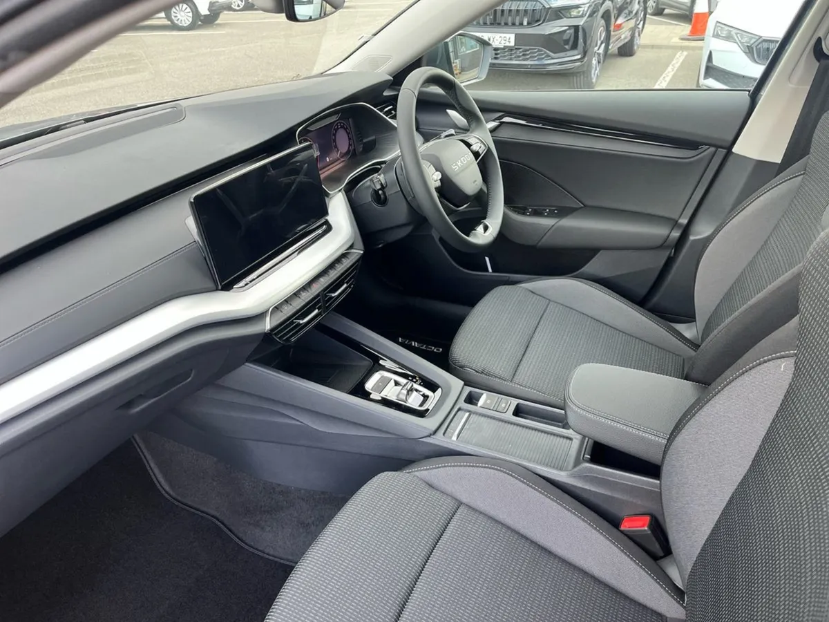 Skoda Octavia Selection 2.0tdi 150HP DSG - Image 3