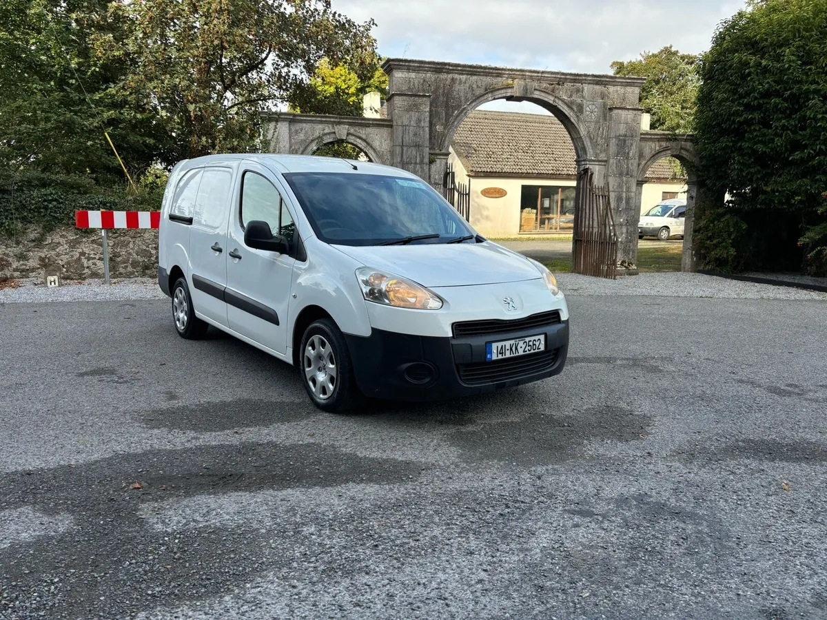 141 Peugeot Partner LWB Van - Image 1