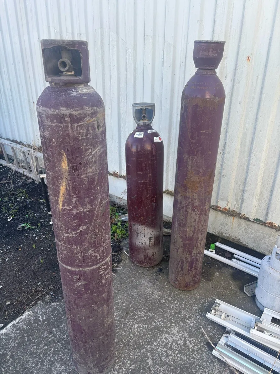 Oxygen and Acetylene Bottles - Image 3