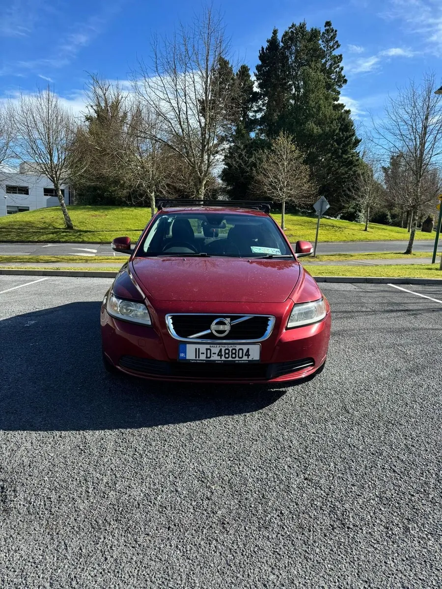 Volvo S40 2011 - Image 1