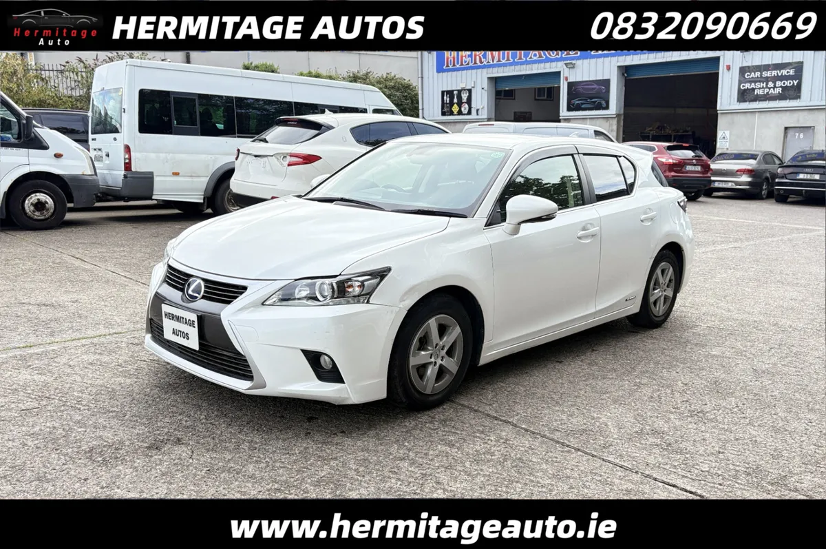 Lexus CT 1.8 Hybrid 2015 - Image 1