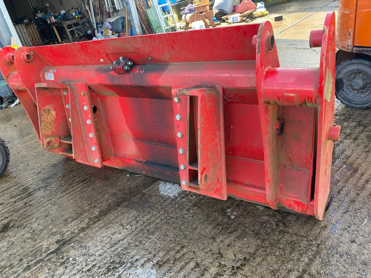 2020 Redrock bucket - Image 2