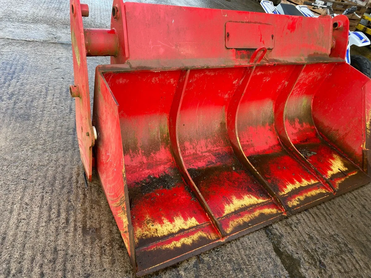 2020 Redrock bucket - Image 3