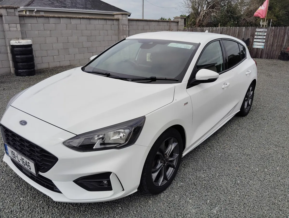 Ford Focus 2019 - Image 2