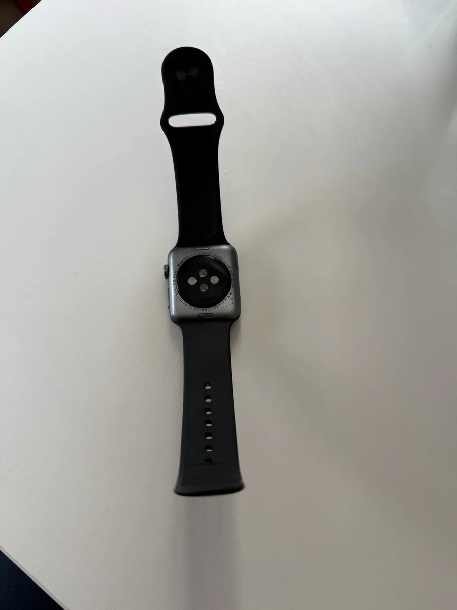 Apple Watch Series 3 42mm - Image 3
