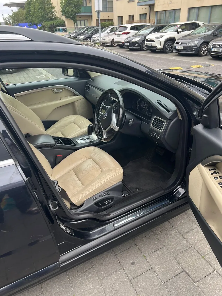 Volvo V70 2009 - Image 4