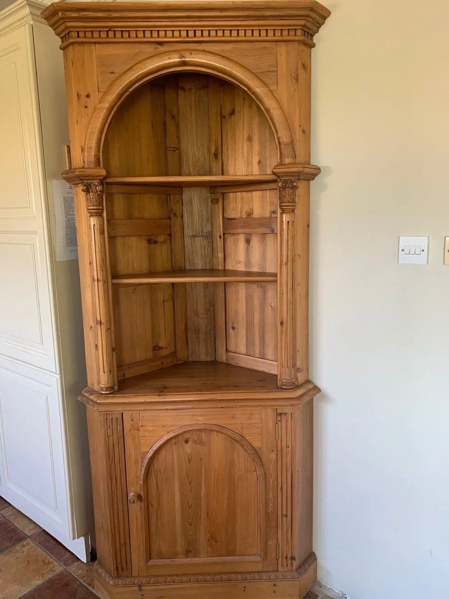 Pine corner unit - Image 1