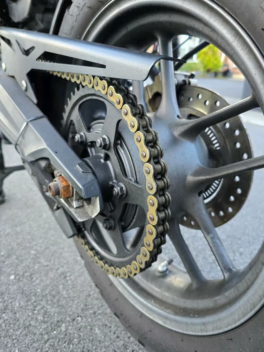 Motorbike - Image 4