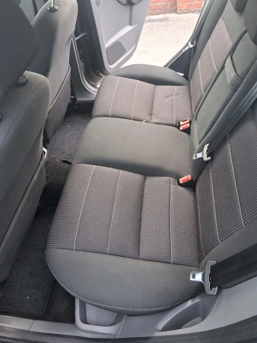 Ford focus 2010 - Image 4