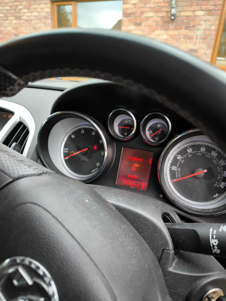 Vauxhall Astra 2012 - Image 4