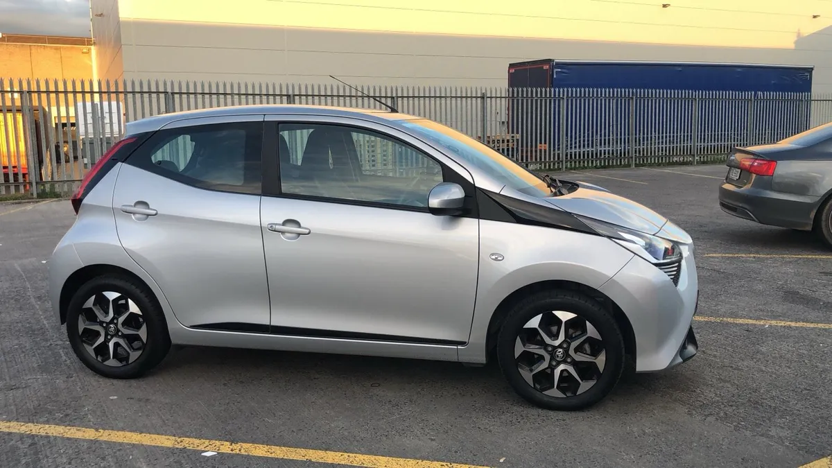 192 Toyota Aygo X-Play