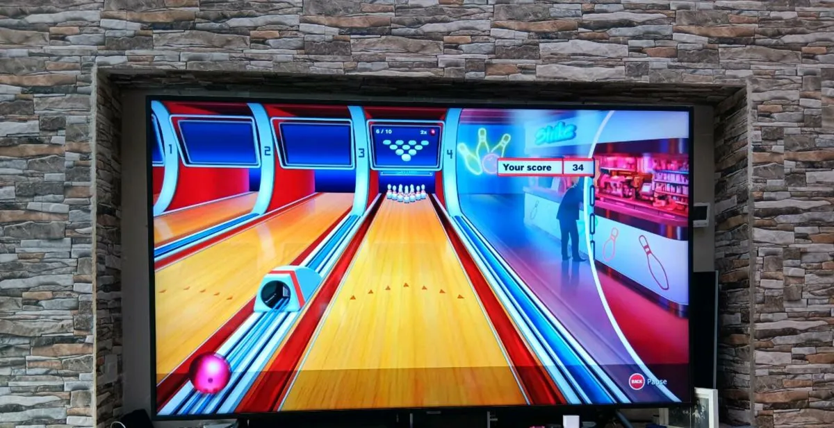 75 inch Samsung Smart TV - Image 3