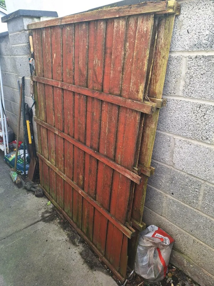 Free to take away.Old Garden fence timber panels - Image 2