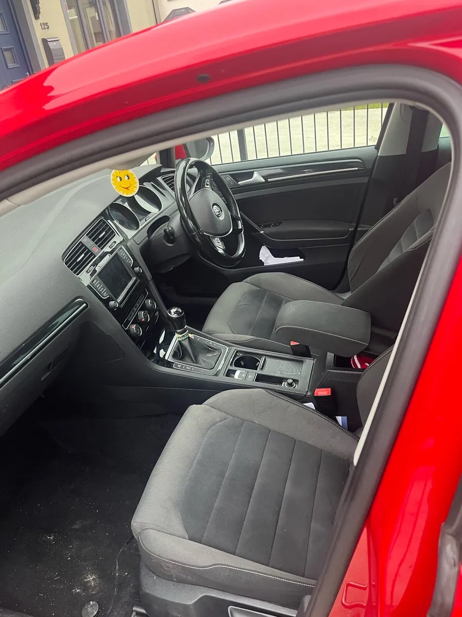 Volkswagen Golf - Image 4
