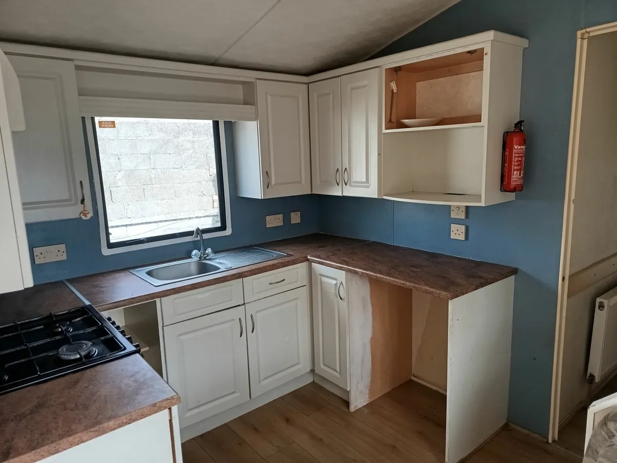 Mobile Home - Image 4