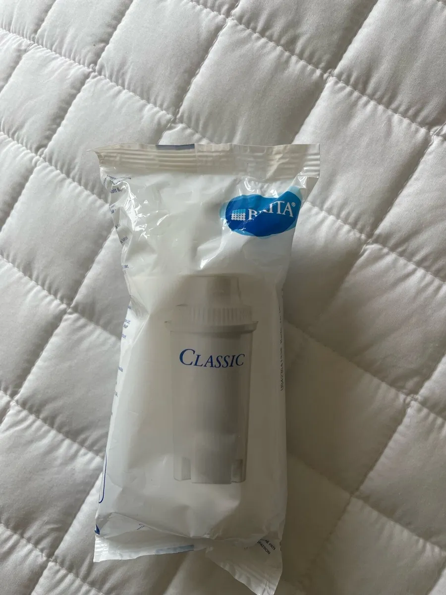 Classic Brita water filter - Image 1