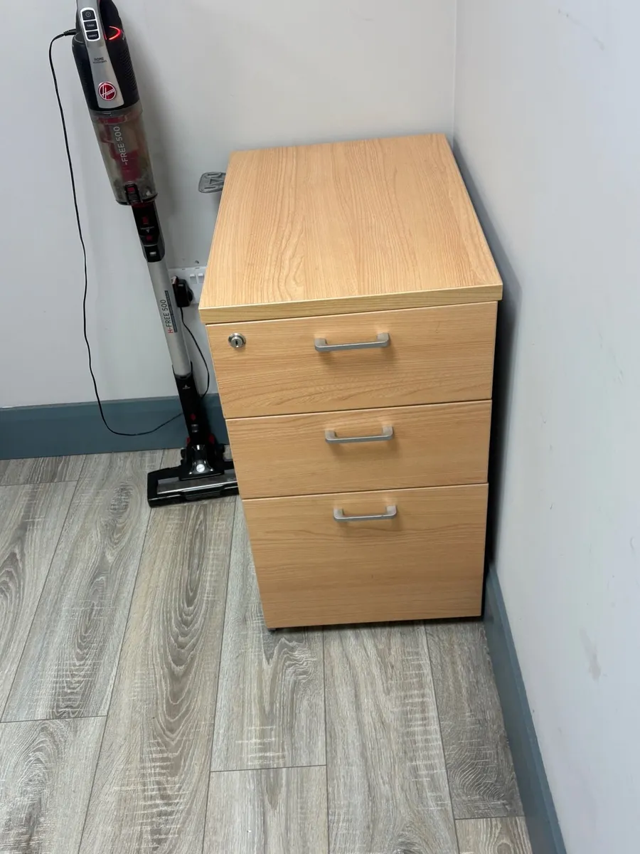 Office furniture - No reasonable offer refused - Image 4