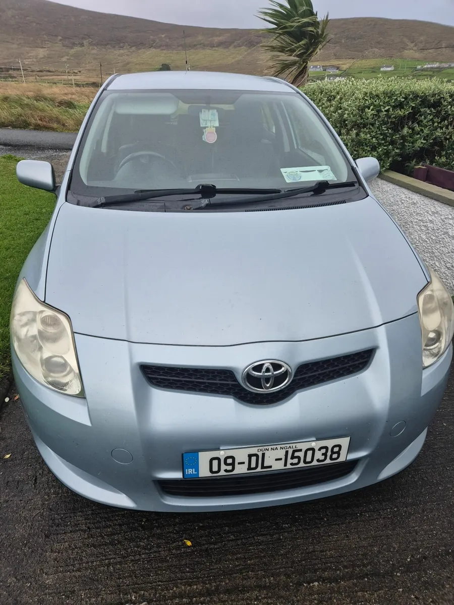 Toyota Auris 2009 - Image 1