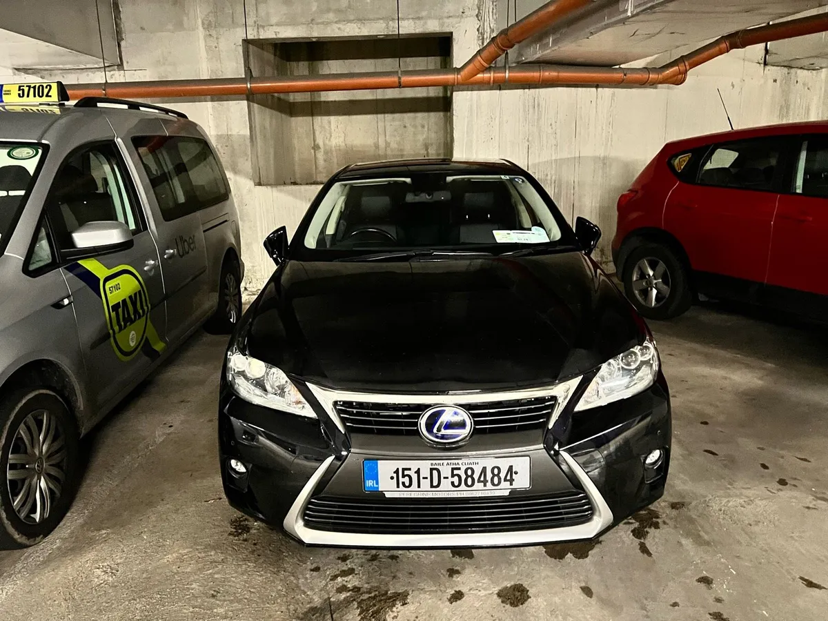 LEXUS CT 200 HYBIRD 2015 * immaculate condition * - Image 1