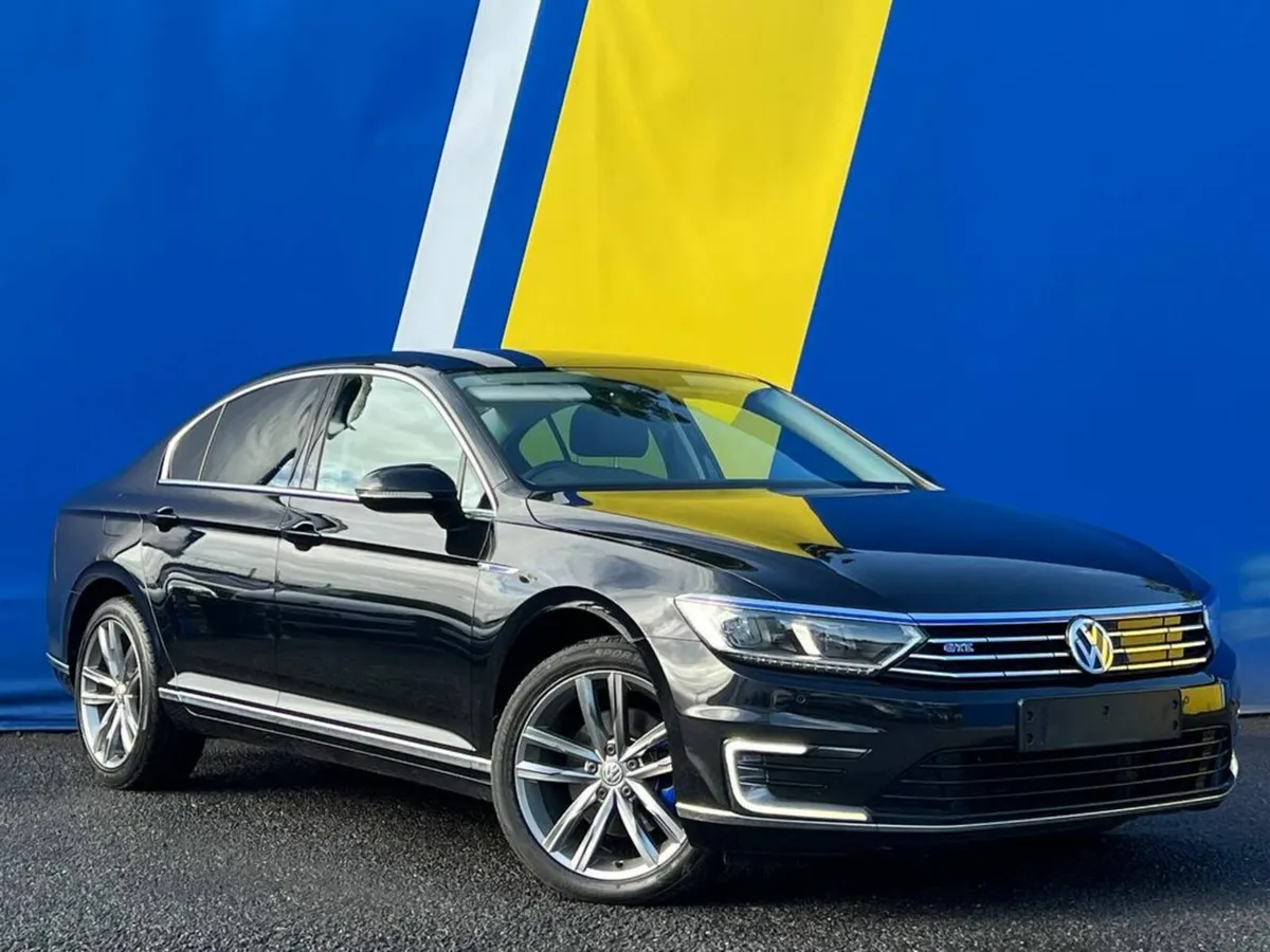 Volkswagen Passat GTE 1.4 TSI HYBRID // FULL SERVI - Image 1