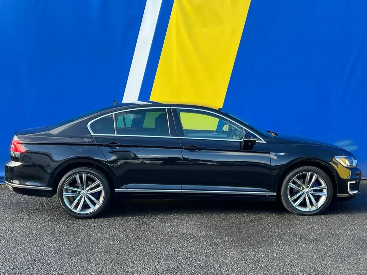 Volkswagen Passat GTE 1.4 TSI HYBRID // FULL SERVI - Image 2