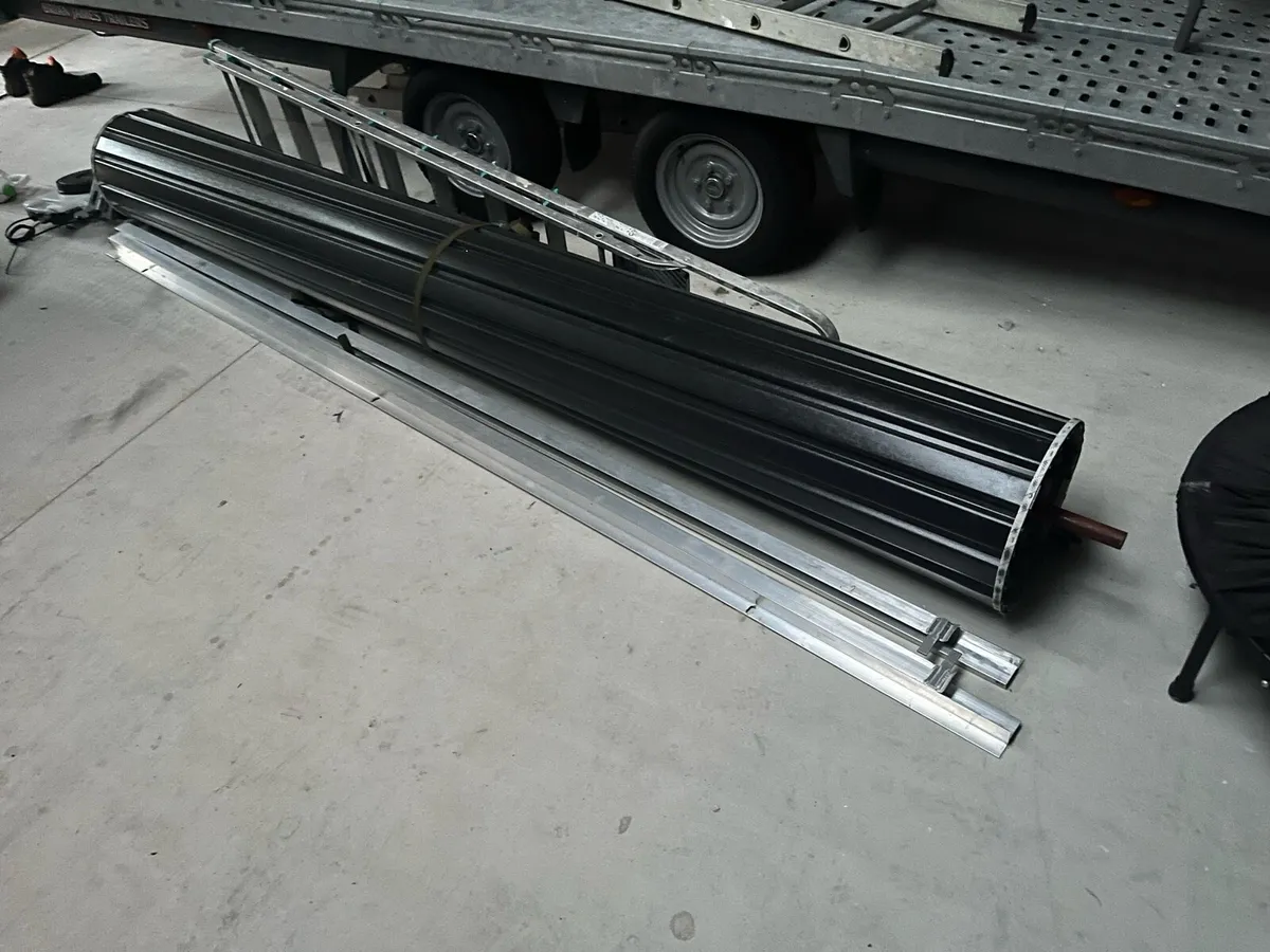 Garage door - Image 2