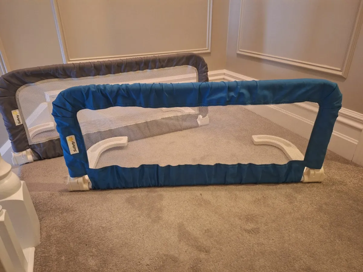 Travel guard rail/ bed rail