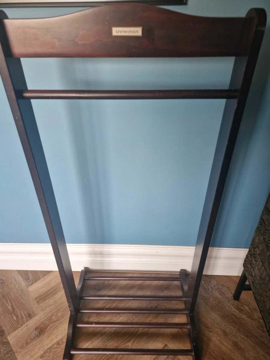 Childrens Clothes Rail - Image 1