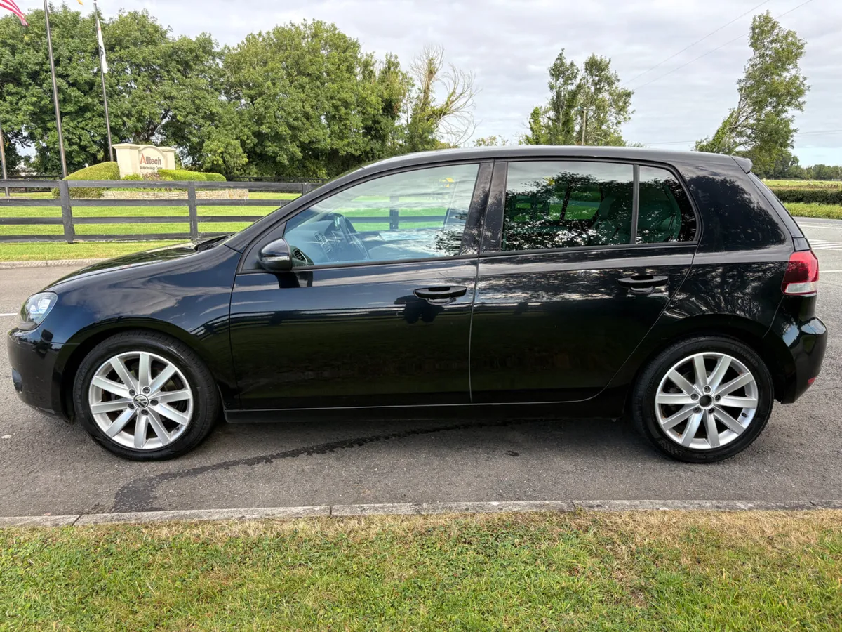 ONE OWNER LOW MILEAGE HIGHLINE MODEL - Image 4