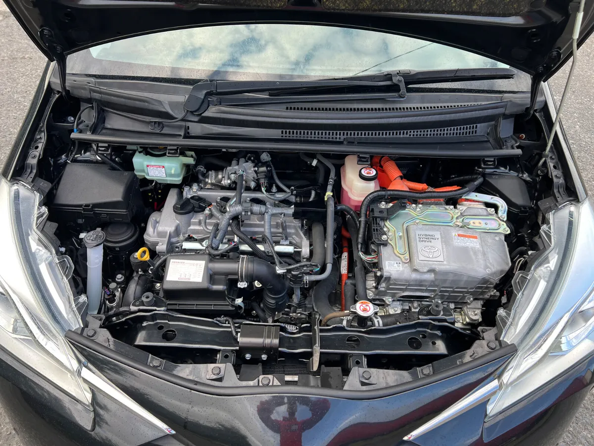 TOYOTA VITZ 2018 1.5L PETROL AUTOMATIC HYBRID - Image 4