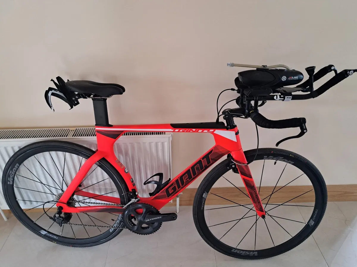 Giant Trinity Advanced Triathlon / Time Trial Bike - Image 1