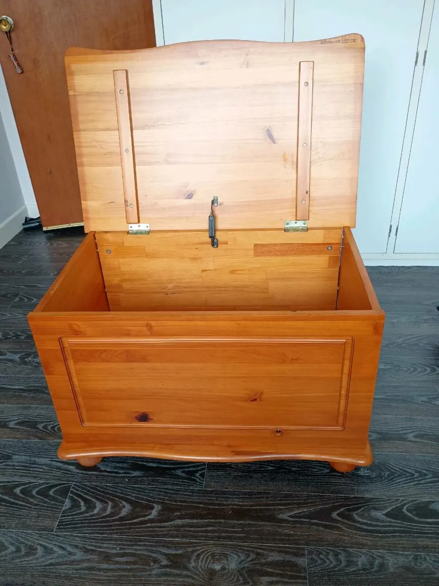 Assorted storage - Image 2