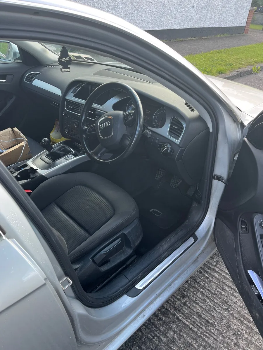 Audi A4 - Image 2