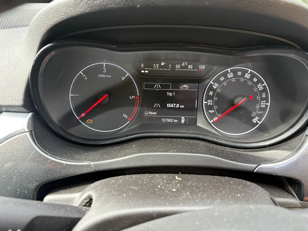 Car - Image 4
