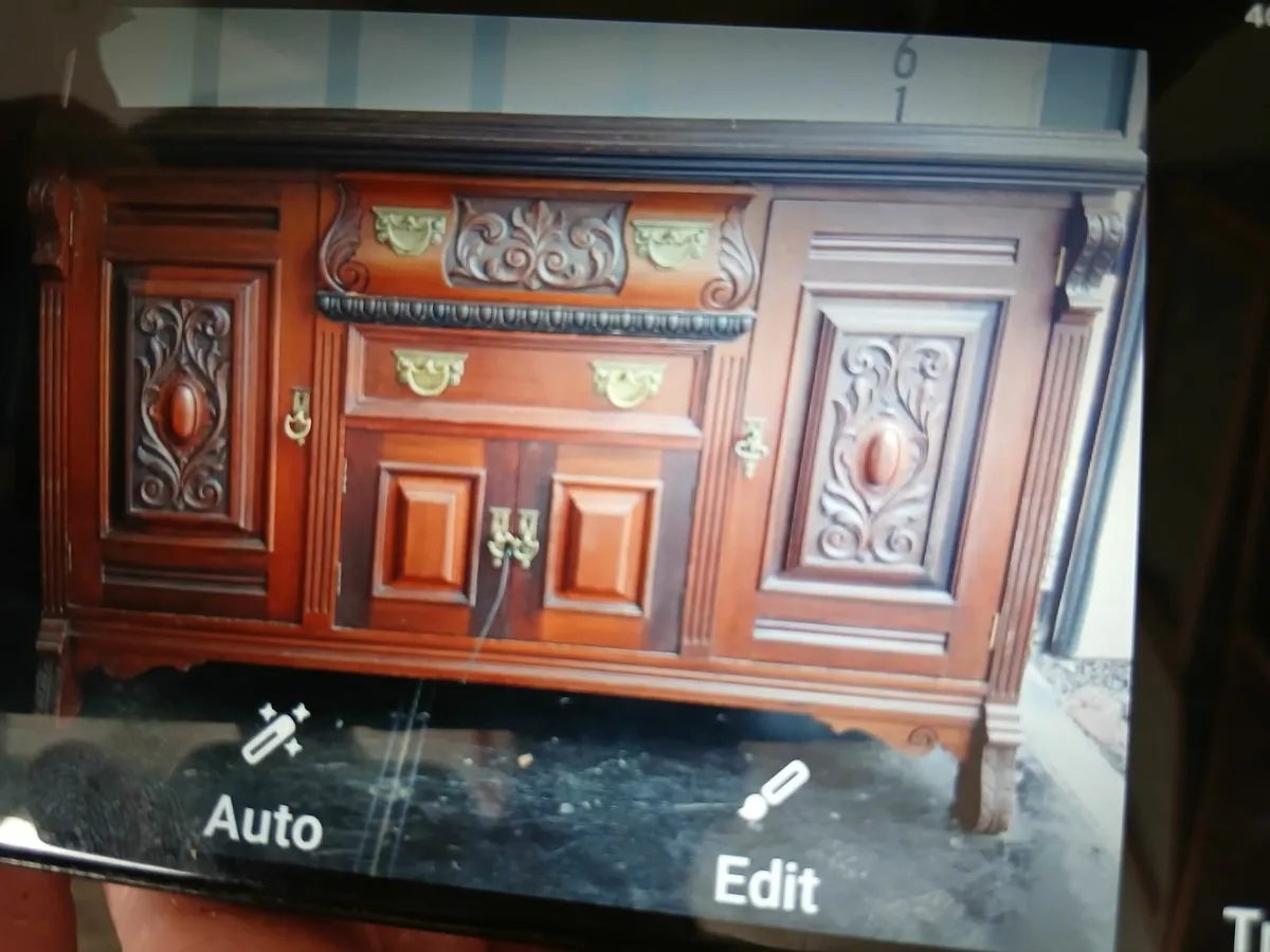 Beautiful dark carved wood unit with glass top - Image 1