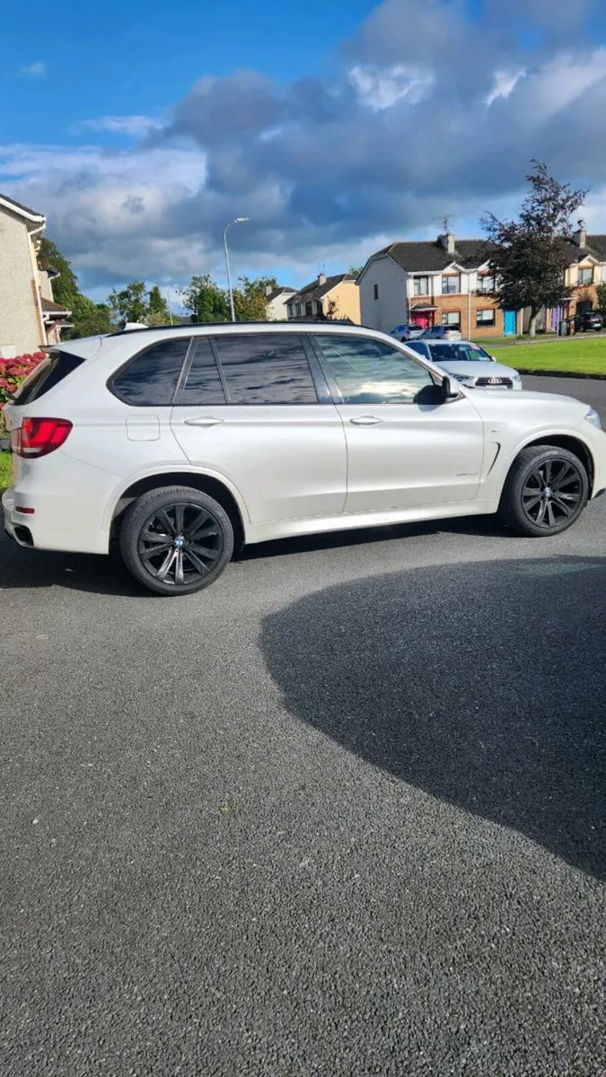 BMW X5 White - Image 1