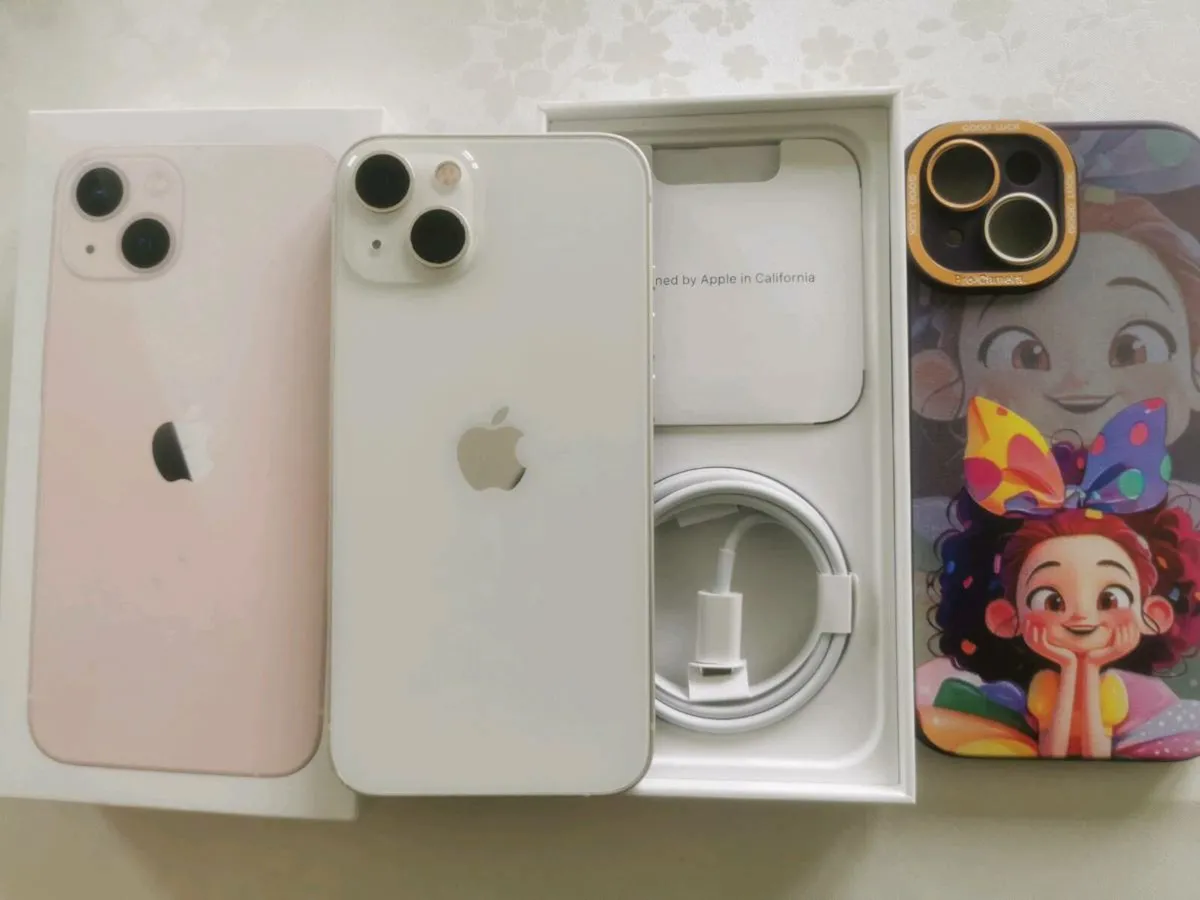 iPhone 15 - Image 2