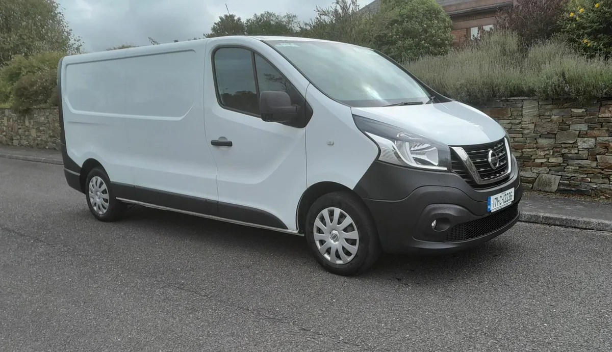 2017 Nissan nv300 L,w,b - Image 1