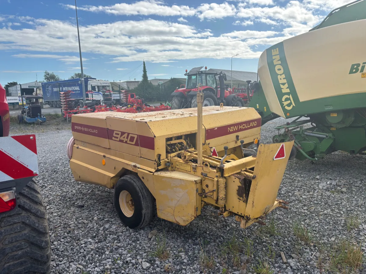 940 New Holland Baler - Image 4