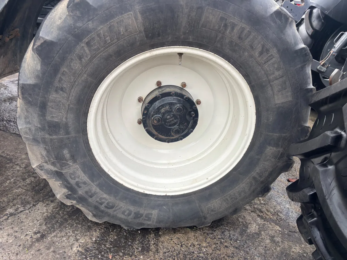 New Holland wheels 650 - Image 2