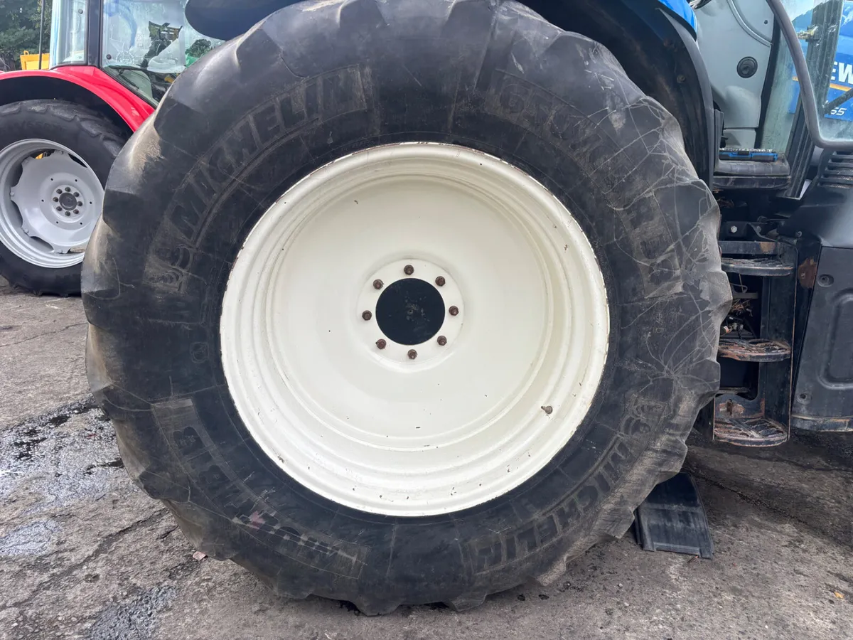 New Holland wheels 650 - Image 1