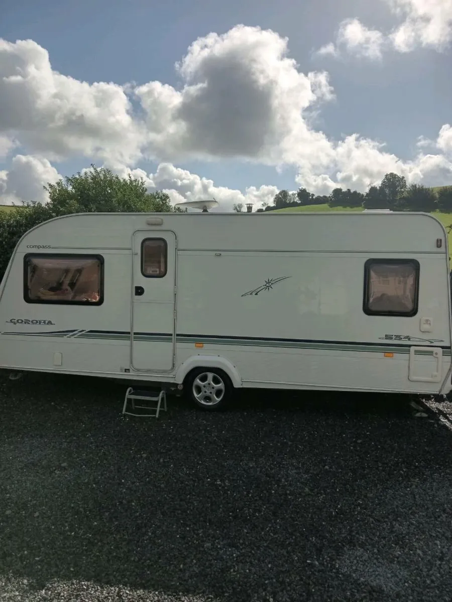 Caravan  fixed  bed - Image 1