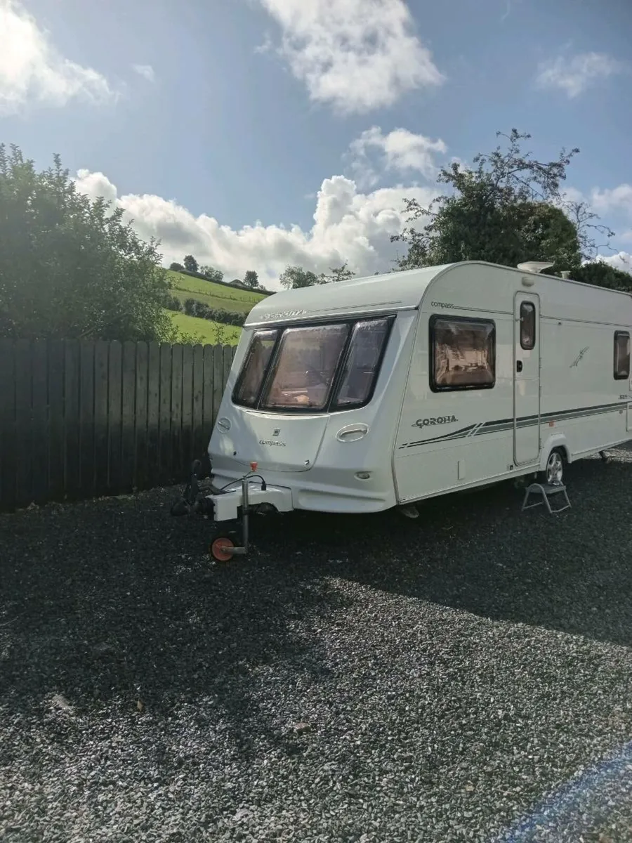 Caravan  fixed  bed - Image 2